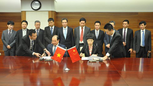 Vietnam y China se esfuerzan por elevar el intercambio comercial